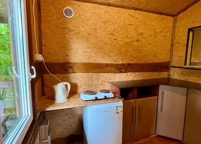 Slonce Mazur Campsite *